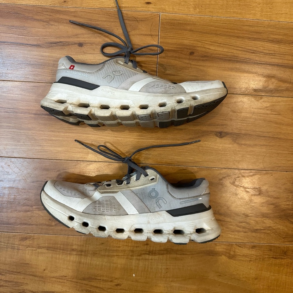 On Running Cloudrunner 2 White and Gray Running Shoes